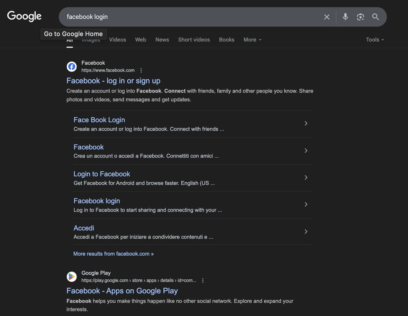 screenshot della pagina dei risultati Google per la ricerca "facebook login". I risultati dimostrano un intento di ricerca navigazionale.